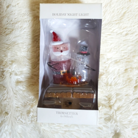 NIB Trimsetter by Dillards Holiday night light w SANTA & SNOWMAN - Picture 1 of 3